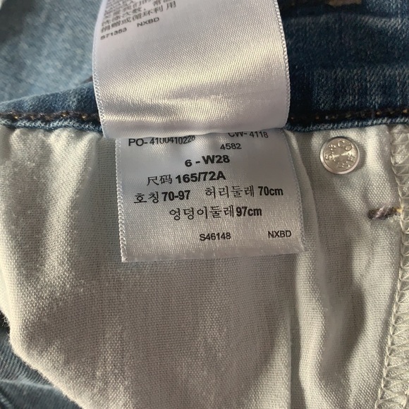 Denizen from Levi's High Rise Raw Hem Shorts - 6 - Picture 6 of 6